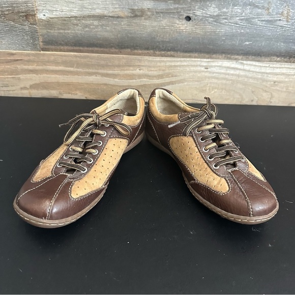 BORN Women's Tan Brown Size US 7 EU 38 Lace Up Leather Bowling Style Shoes - Picture 7 of 11